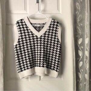 Hollister Black and White Houndstooth Sweater Vest cotton blend women size XS